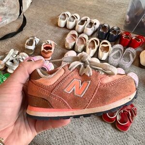 New Balance Kids Coral Sneakers